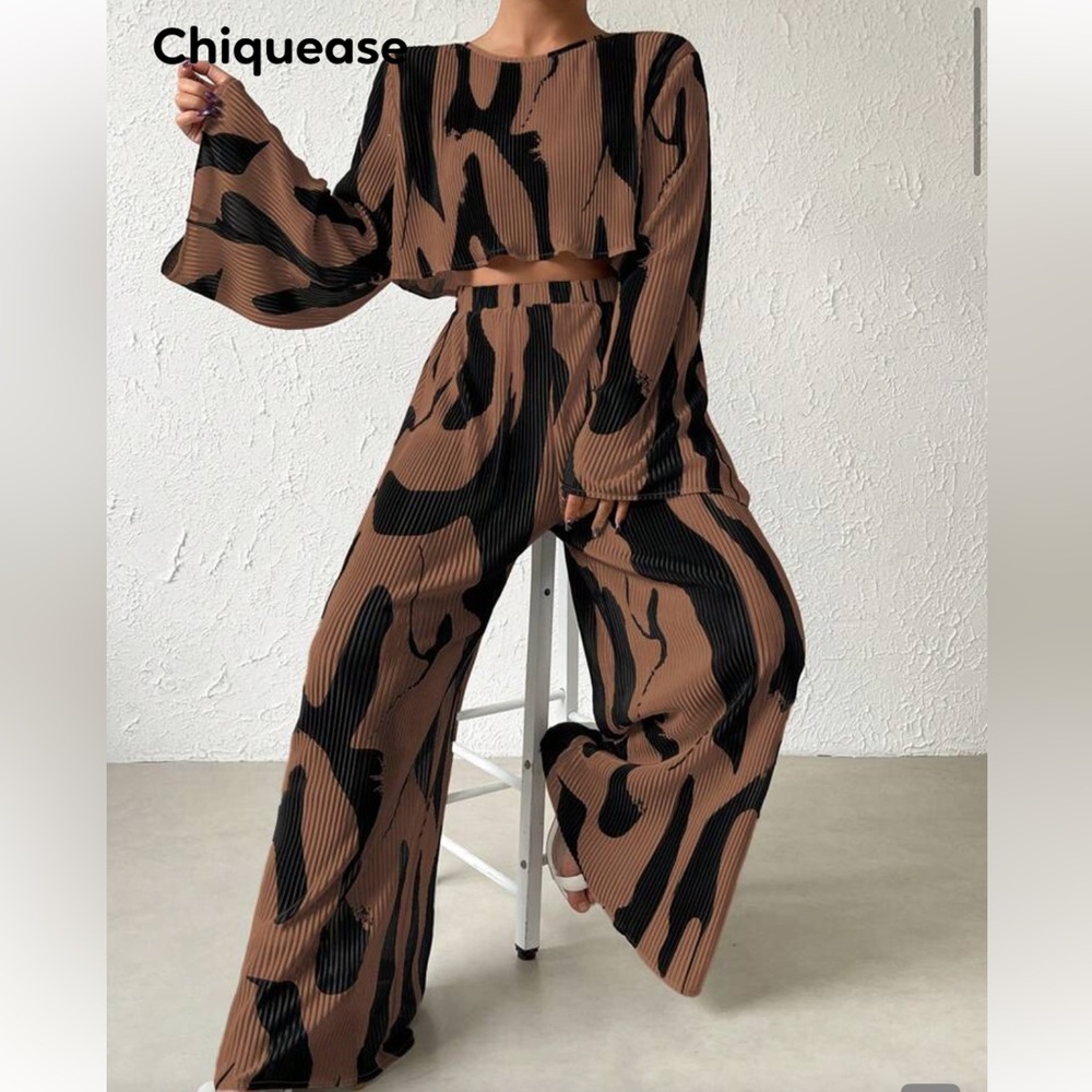 SHEIN Black and Pink Pleated Wide-Leg Jumpsuit